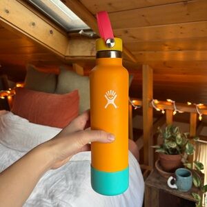 Hydro Flask Special Edition 24oz Water Bottle